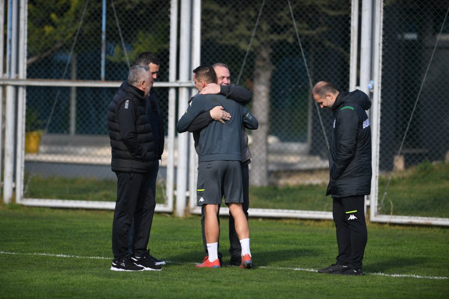 Bursaspor Başkanı Kamat’tan, Burak’a yakın markaj! Bursaspor Başkanı Kamat’tan, Burak’a yakın markaj!