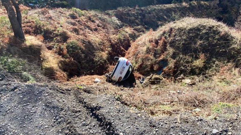 Yer: Bursa… Otomobille uçurumdan uçtu! Burnu bile kanamadı Bursa’nın İznik ilçesinde, otomobiliyle 200 metre uçurumdan uçan sürücü, burnu