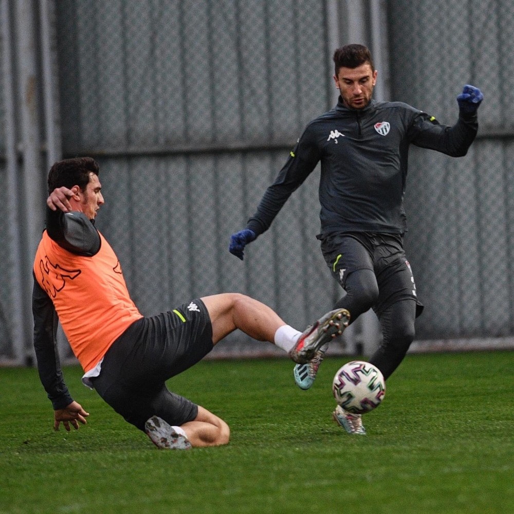 Bursaspor’da Antalyaspor maçı hazırlıkları sürüyor Bursaspor’da Antalyaspor maçı hazırlıkları sürüyor