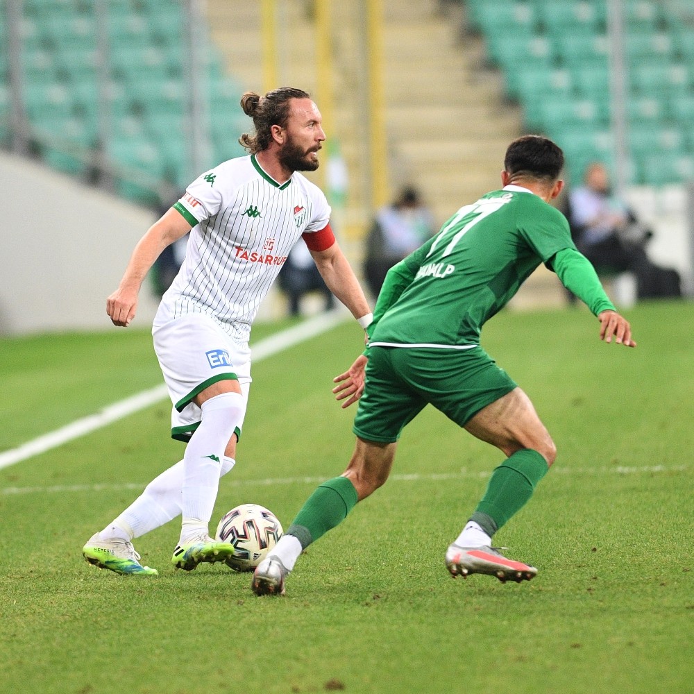 Bursaspor’da Recep Aydın’la yollar ayrılıyor Bursaspor’da Recep Aydın’la yollar ayrılıyor