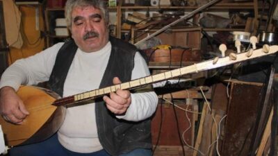 Bursa’da bağlama sanatçısı kalbine yenik düştü