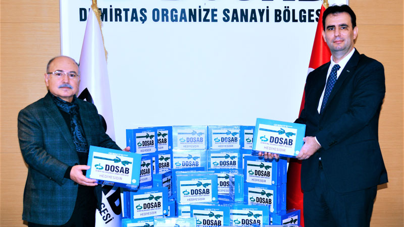 DOSAB’lı sanayiciler ihtiyaç sahibi öğrencilere 200 adet klavyeli tablet desteği sağladı