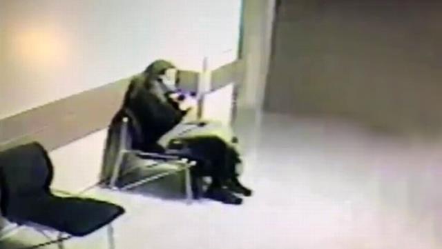 Genç kadın, sevgilisinden gelen haber sonrası hastanede kalbine sıktı