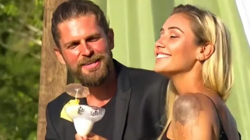 Beklenmedik gelişme! Ayrıldı mı? 'Survivor 2020' yarışmasının en dikkat çeken isimlerinden Mert Öcal ve
