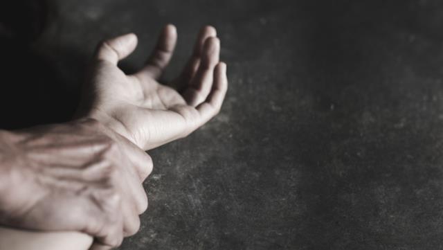 Çocuklarının gözü önünde vahşet! Genital bölgesine demir çubuk sokarak öldürdü