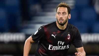 İtalya Birinci Futbol Ligi (Serie A) takımlarından Milan'da forma giyen