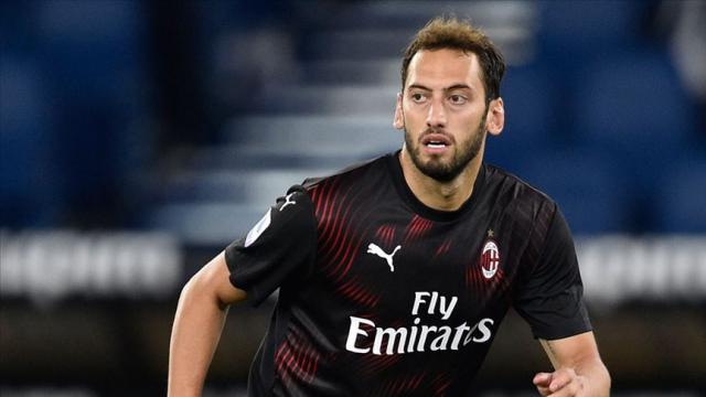 İtalya Birinci Futbol Ligi (Serie A) takımlarından Milan'da forma giyen
