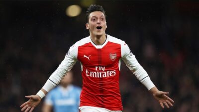 Arsenal ve Mesut Özil'in sözleşmenin feshedilmesi konusunda anlaşmaya vardığı ve
