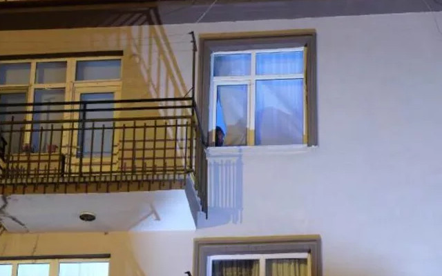 Kan donduran vahşet! Pencereden baktığında anne ve babasının cansız bedenini gördü