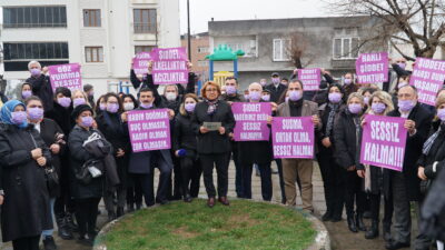 İYİ Partili kadınlar, kadın cinayetlerini protesto etti…