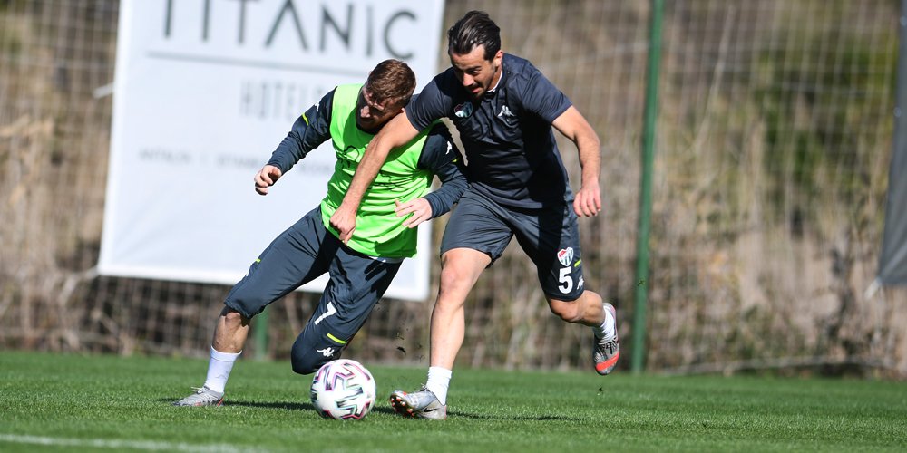 Bursaspor ’topa sahip olma’ çalışması yaptı Bursaspor ’topa sahip olma’ çalışması yaptı