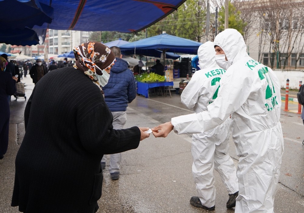 Kestel Belediyesi, vatandaşlara 20 bin sabun dağıttı