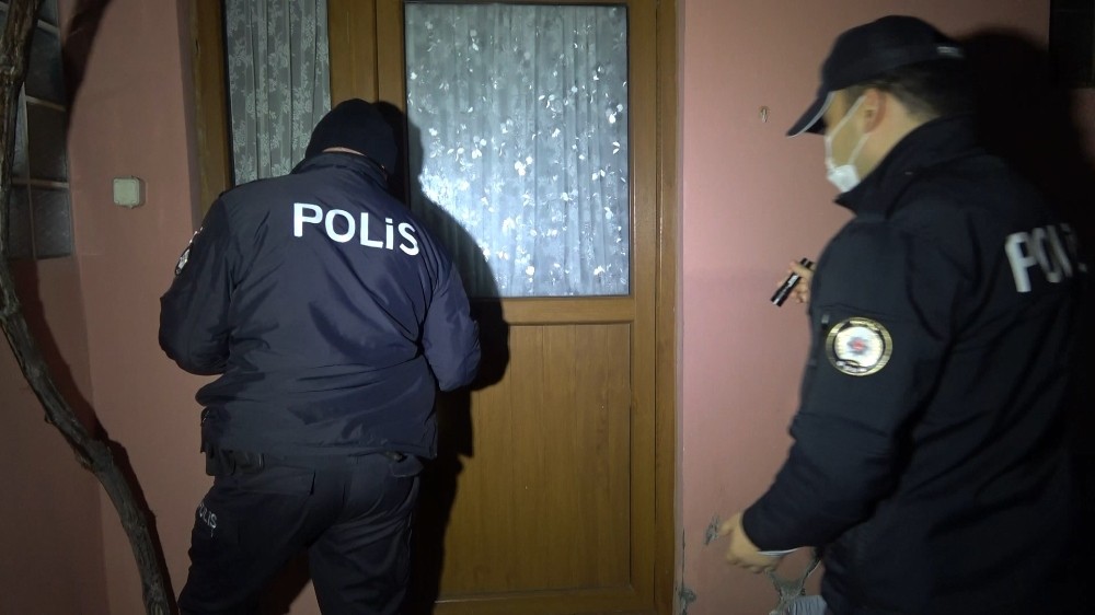 Bursa’da kısıtlamada yakalanan hırsızlara ceza yağdı!