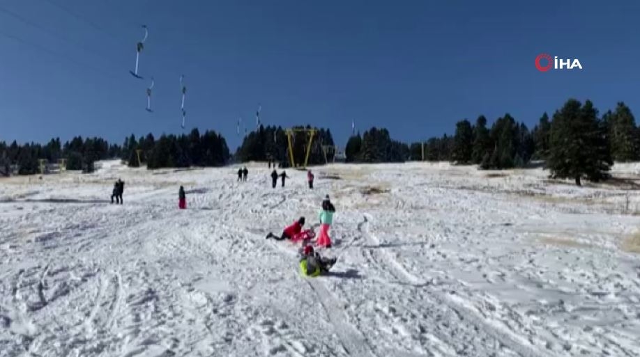 Kısıtlamada kaymak istediler, jandarmaya takıldılar