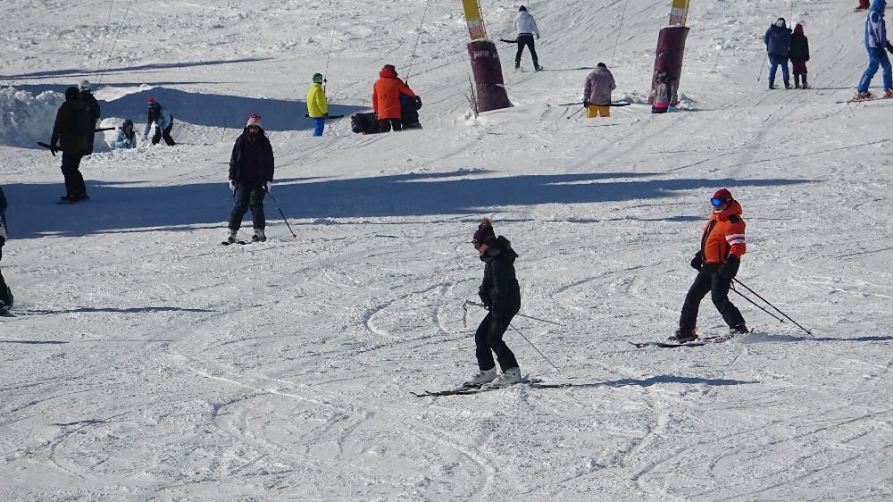 Kısıtlamaya saatler kala Uludağ’a akın Kısıtlamaya saatler kala Uludağ’a akın