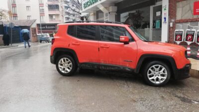 Bursa’da Kızılay gönüllüsünün anahtarını kopyalayıp aracını çaldılar