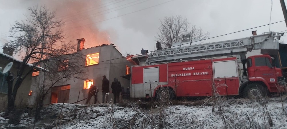 Bursa’da korkutan yangın!
