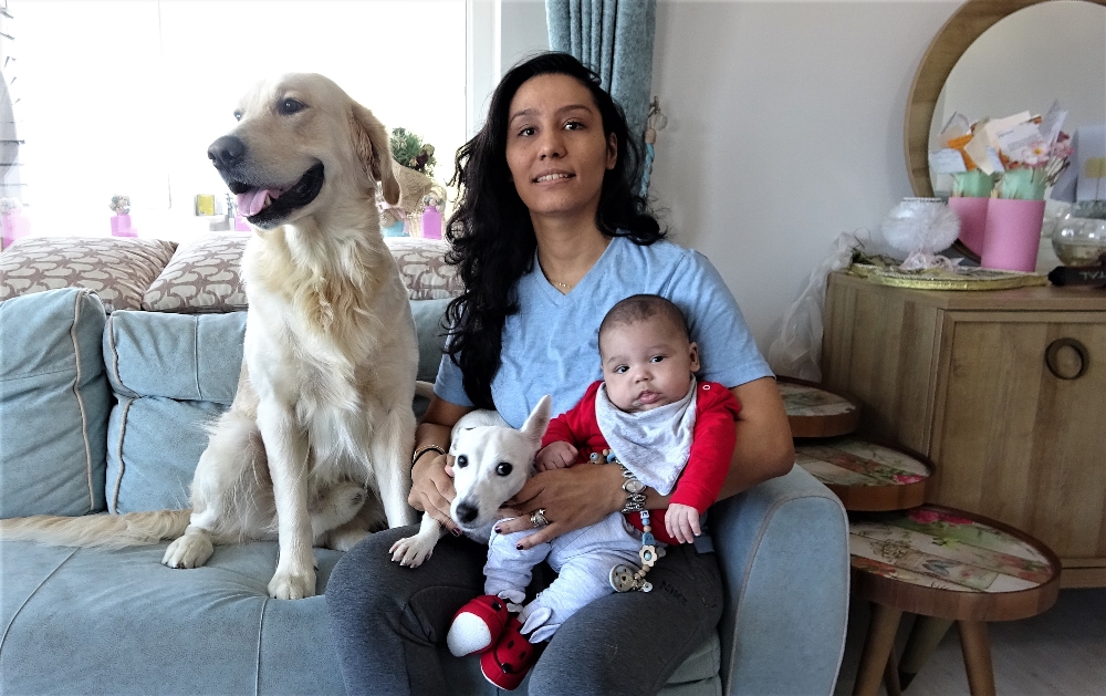 Yer: Bursa… Köpek yeni doğan bebeği kimseyle paylaşmıyor
