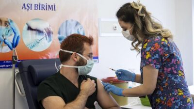 Covid-19 aşısı yaptıranların sayısı 820 bine yaklaştı