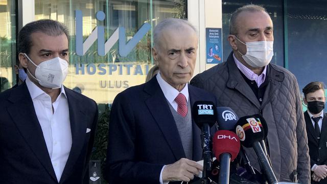 Galatasaray Kulübü Başkanı Cengiz, Omar Elabdellaoui'yi hastanede ziyaret etti. Başkan