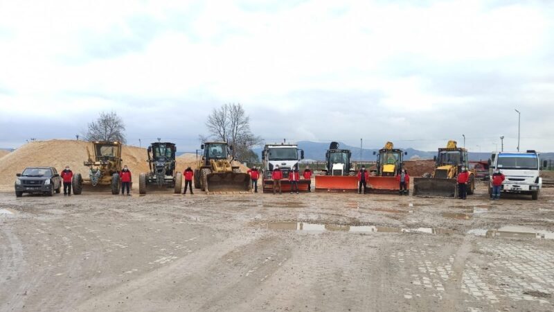 Mustafakemalpaşa kar yağışına hazır Mustafakemalpaşa Belediyesi, Meteoroloji’nin uyarıları doğrultusunda kar ve buzlanmaya karşı gerekli