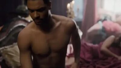 Müstehcen sahneleri yetişkin film sitelerine sızan dizi rekoru kırdı…