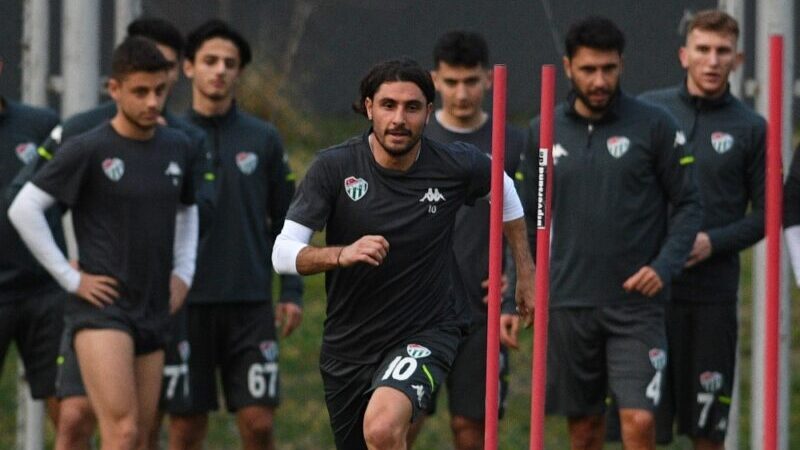 Özer Hurmacı, bin 198 dakika kaçırdı Özer Hurmacı, bin 198 dakika kaçırdı