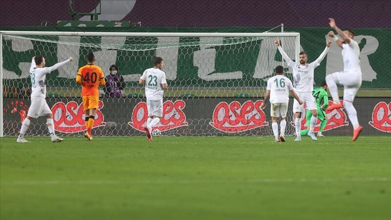 İttifak Holding Konyaspor'un, bu sezon ilk yarıda Beşiktaş, Fenerbahçe ve