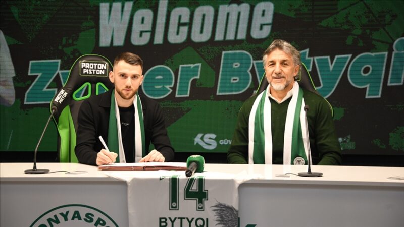 Konyaspor, Viking'de forma giyen Kosovalı oyuncu Zymer Bytyqi'yi kadrosuna kattı.