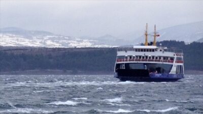 Kuzey Ege’de deniz ulaşımına fırtına engeli