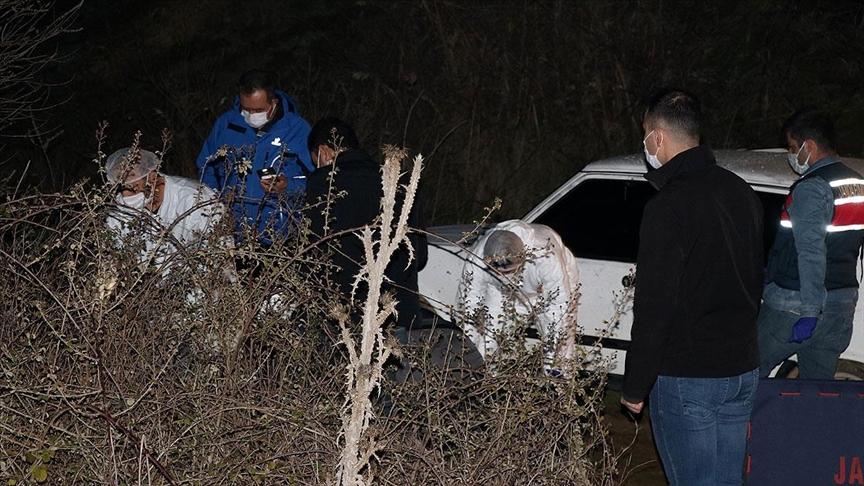 Dehşete düşüren olay! Tarla yolunda cesetleri bulundu