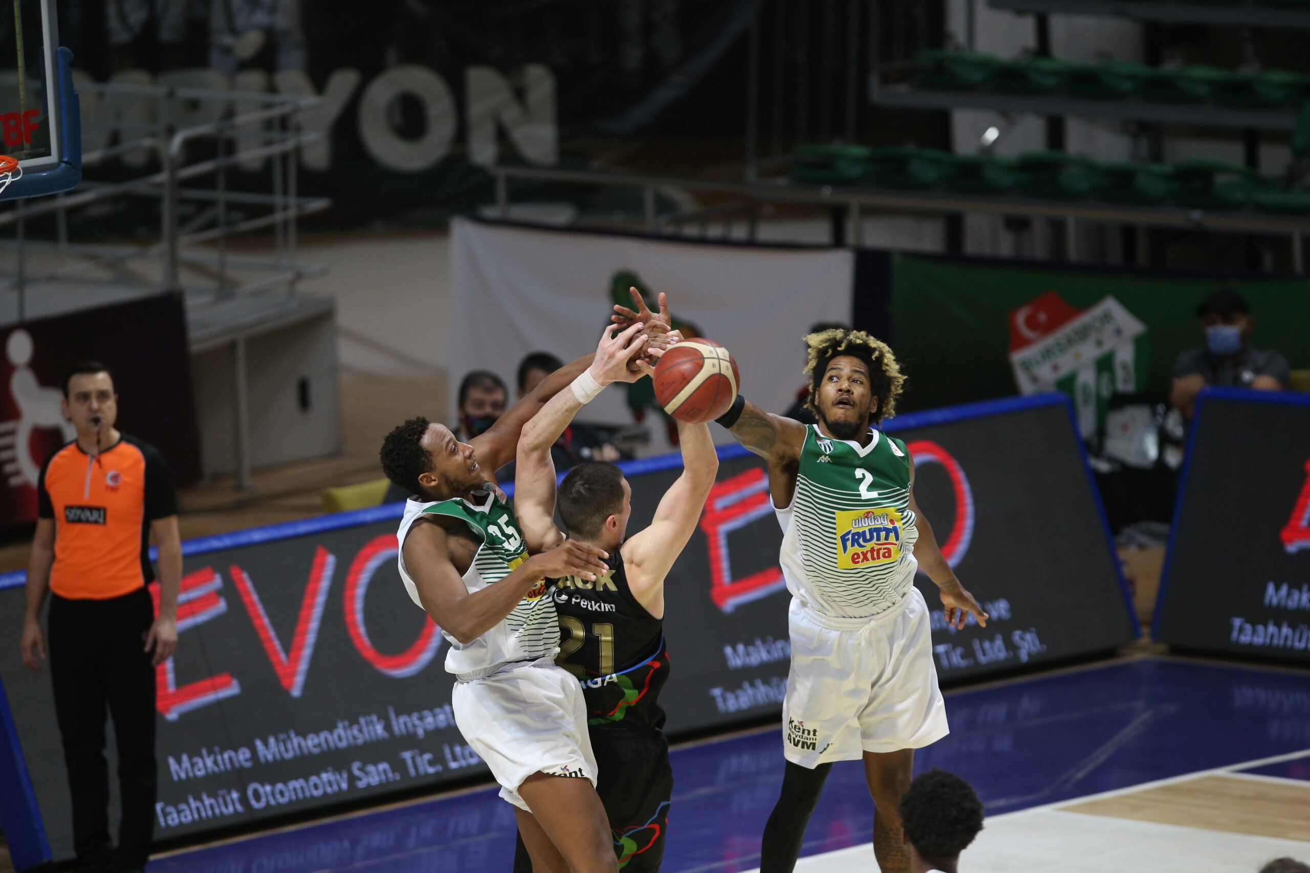 Timsah’ın potada Petkim’e acımadı rövanşı aldı…