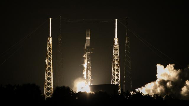 Türksat 5A’nın uzay yolculuğu başladı! İlk sinyal alındı Türksat 5A’nın uzay yolculuğu başladı! İlk sinyal alındı