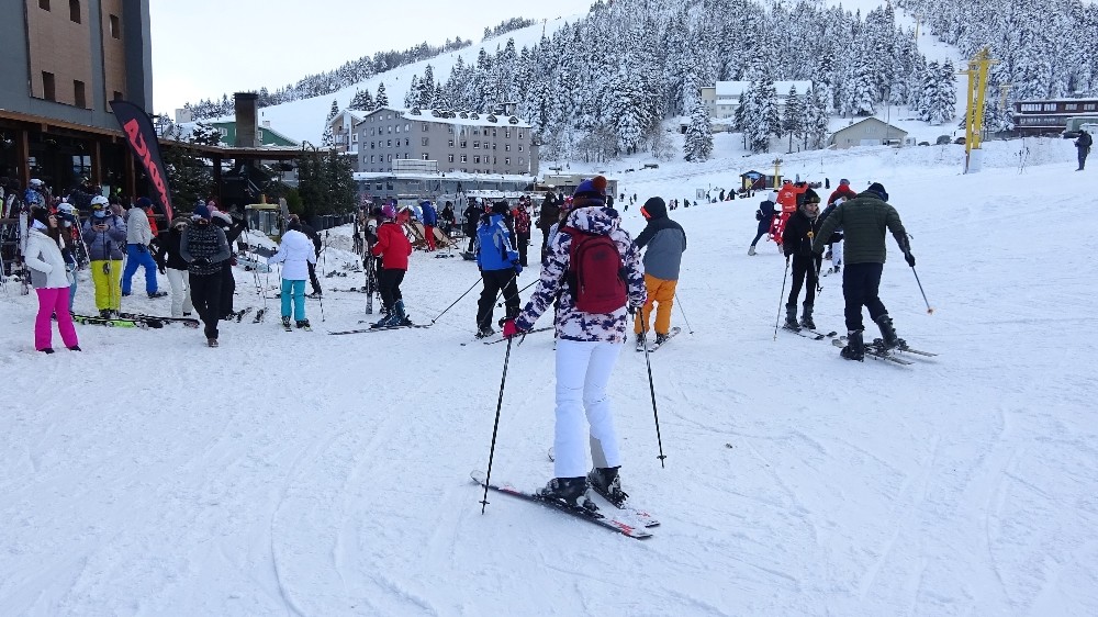 Uludağ’da pistler doldu taştı