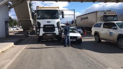 Bursa’da kazan yapan adamın yardımına polisler yetişti