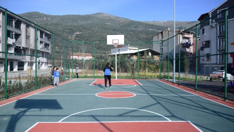Karacabey Belediyesi, ilçeye basketbol sahası yaptırmak için ilana çıktı...
