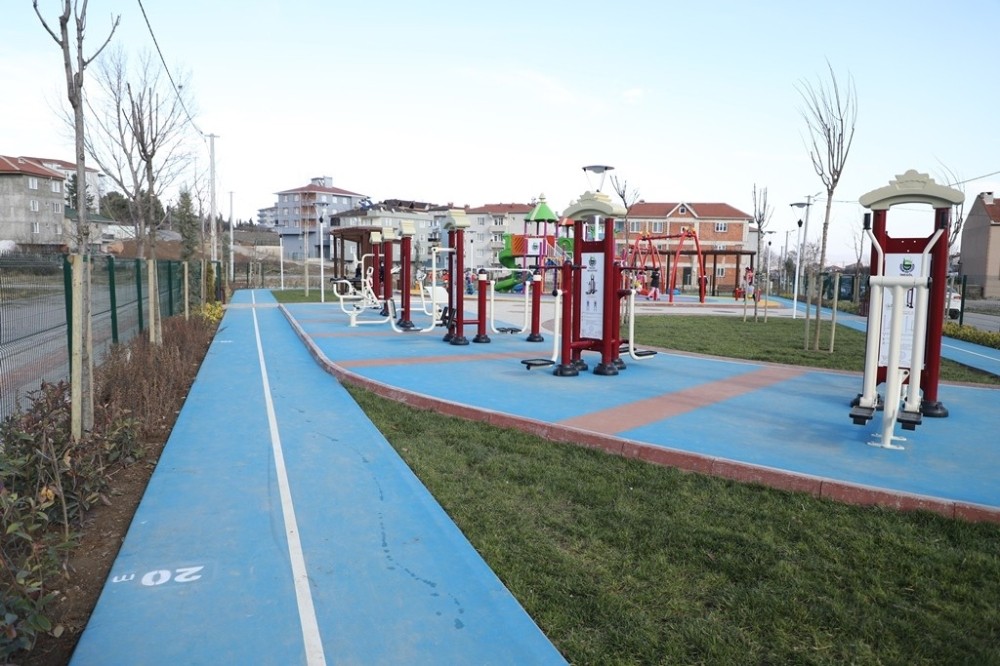 Yeniceköy’de çocuk oyun alanı hizmete girdi