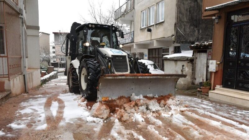 Yıldırım’da kar mesaisi başladı Yıldırım’da kar mesaisi başladı