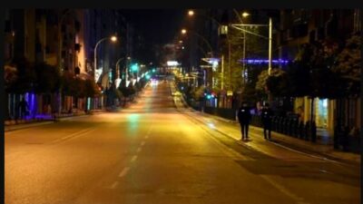 Vatandaş bunalınca kısıtlama gevşedi, sahillere ve caddelere denetim geliyor!