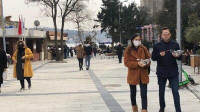 Kısıtlama yokmuş gibi! Dikkat çeken kalabalık