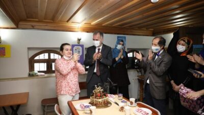 Engelsiz Yaşam Merkezi’nde sürpriz doğum günü