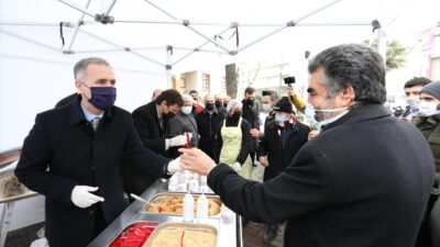 Regaip Kandili helva ikramlarıyla tatlandı