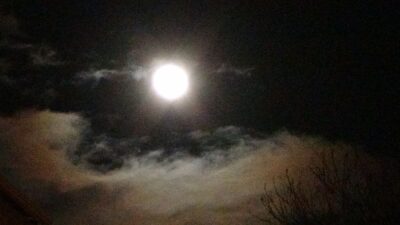 2021 yılının ilk ayının son dolunayı mest etti