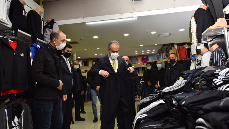 Büyükşehir Belediye Başkanı Alinur Aktaş, geçtiğimiz ay çıkan yangında birçok