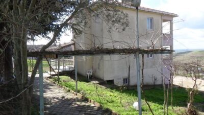 Dehşet dolu dakikalar! Öz ve üvey annesini öldürüp…