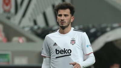 Beşiktaşlı futbolcu Oğuzhan Özyakup’un alt baldır arka adalesinde zorlanma olduğu