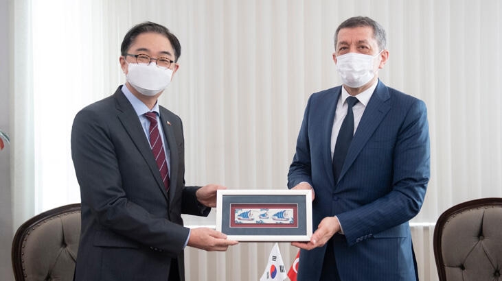 Milli Eğitim Bakanı Ziya Selçuk, Won Ik Lee’yi kabul etti Milli Eğitim Bakanı Ziya Selçuk, Won Ik Lee’yi kabul etti