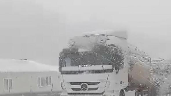 Bursa’da yoğun kar yağışı! Sürücüler zor anlar yaşıyor