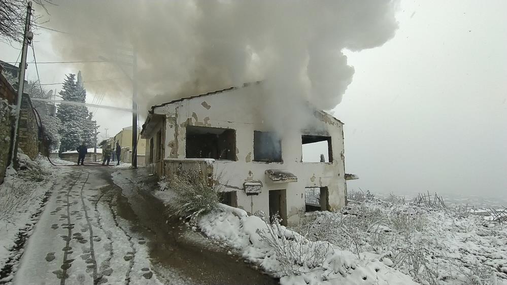 Uludağ’ın eteklerinde korkutan yangın