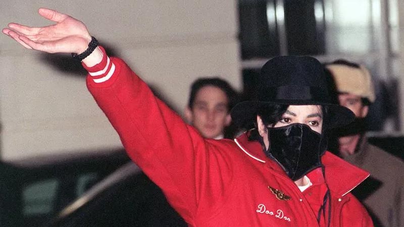 Michael Jackson hakkında inanılmaz açıklama: ‘Yüz maskesi takıyordu çünkü…’ Michael Jackson hakkında inanılmaz açıklama: ‘Yüz maskesi takıyordu çünkü…’